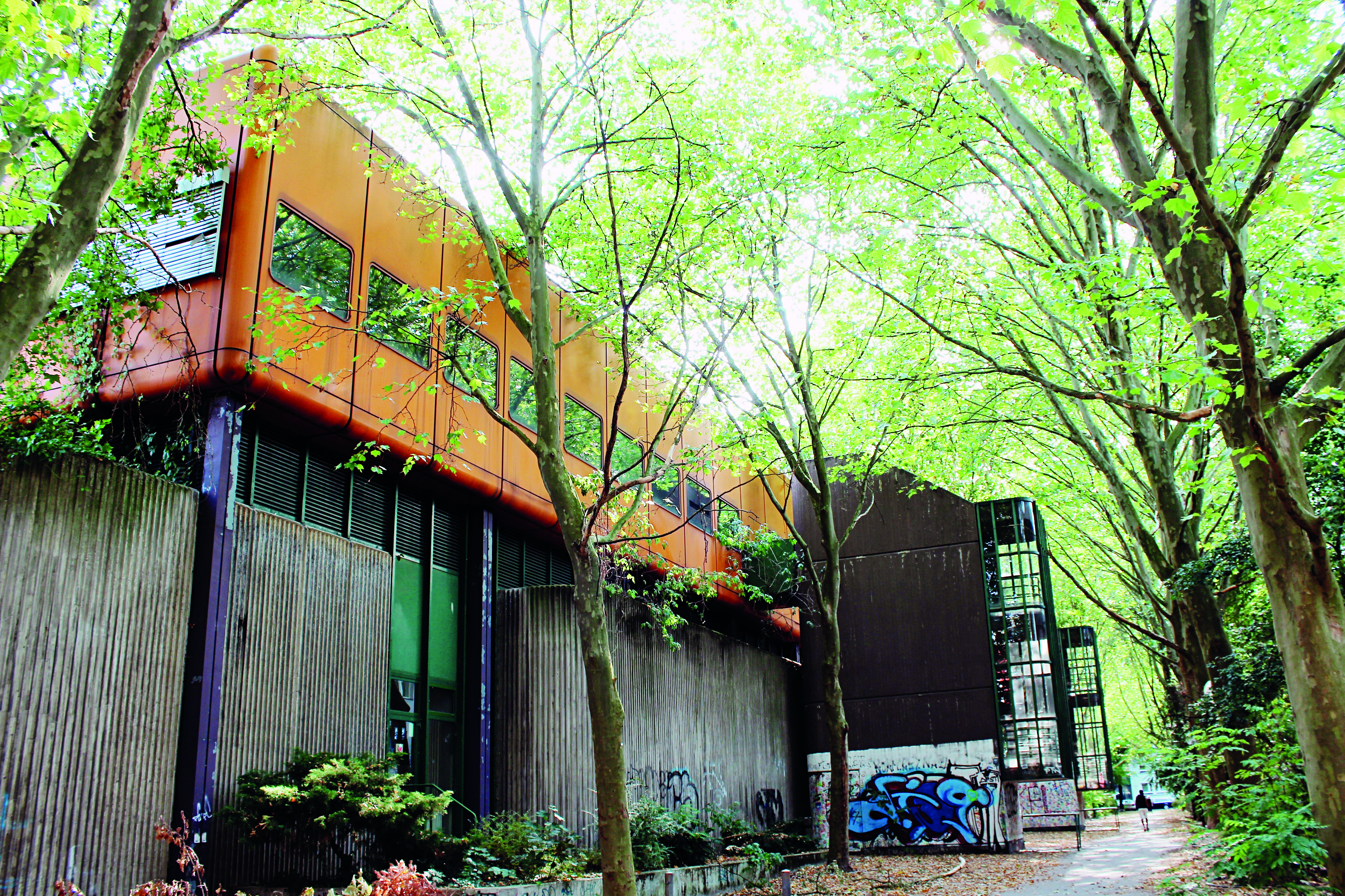 Schulstandort: Erst gingen die Schüler, dann die Bücher