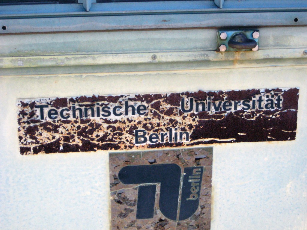 Schild der TU Berlin