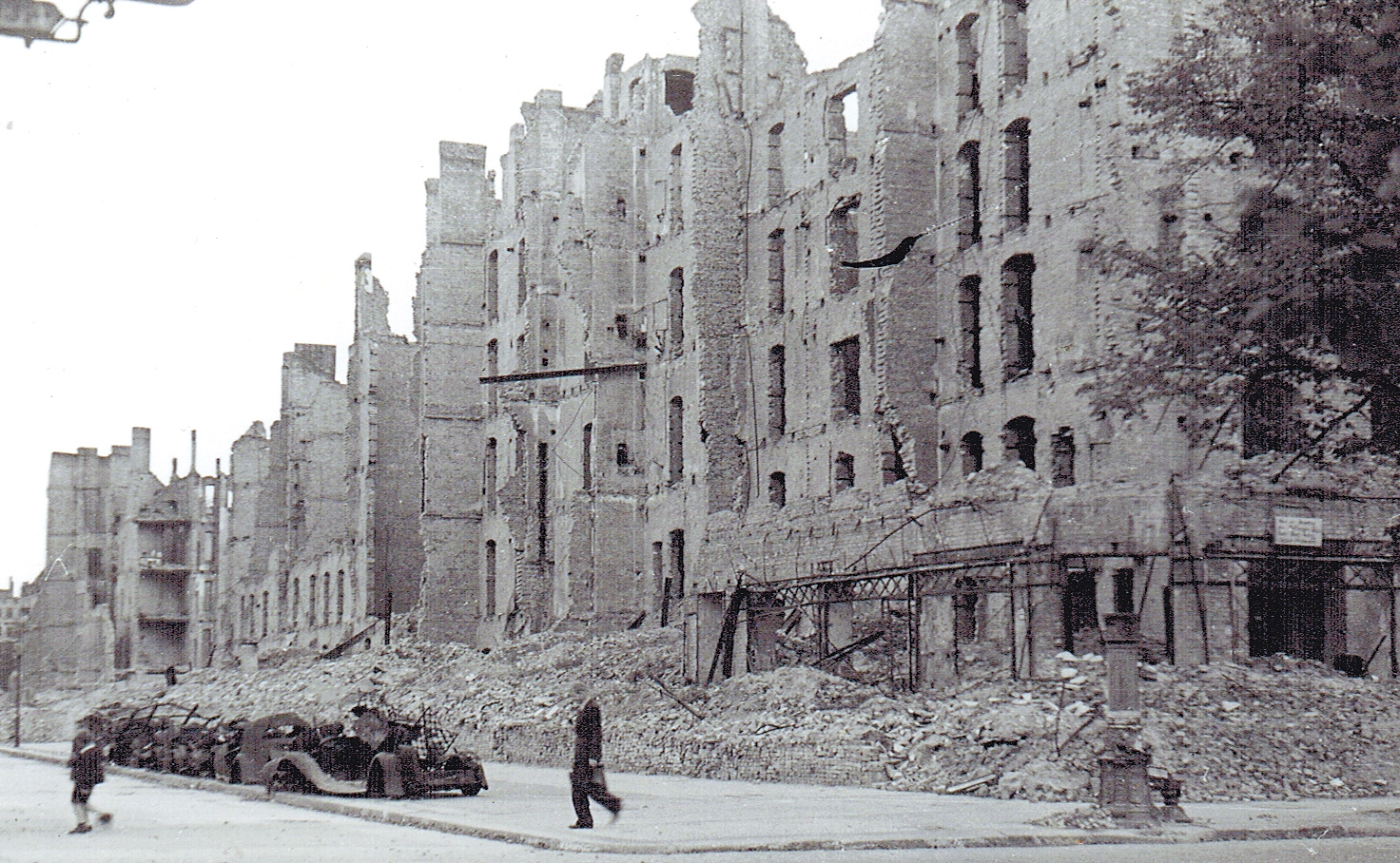 Zweiter Weltkrieg im Brunnenviertel: Bomben, Bunker und Ruinen