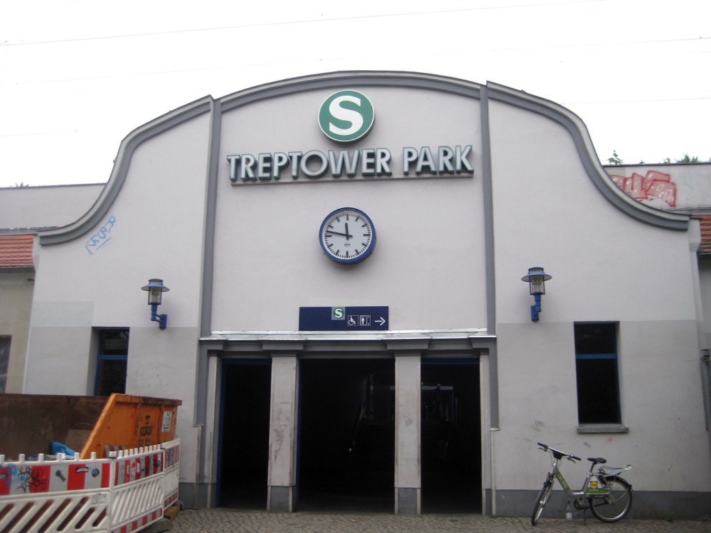 Bahnhof Treptower Park