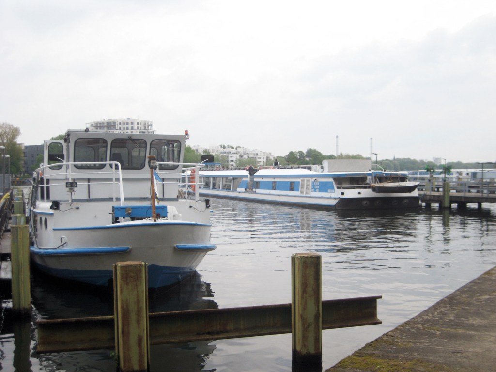 Am Treptower Hafen