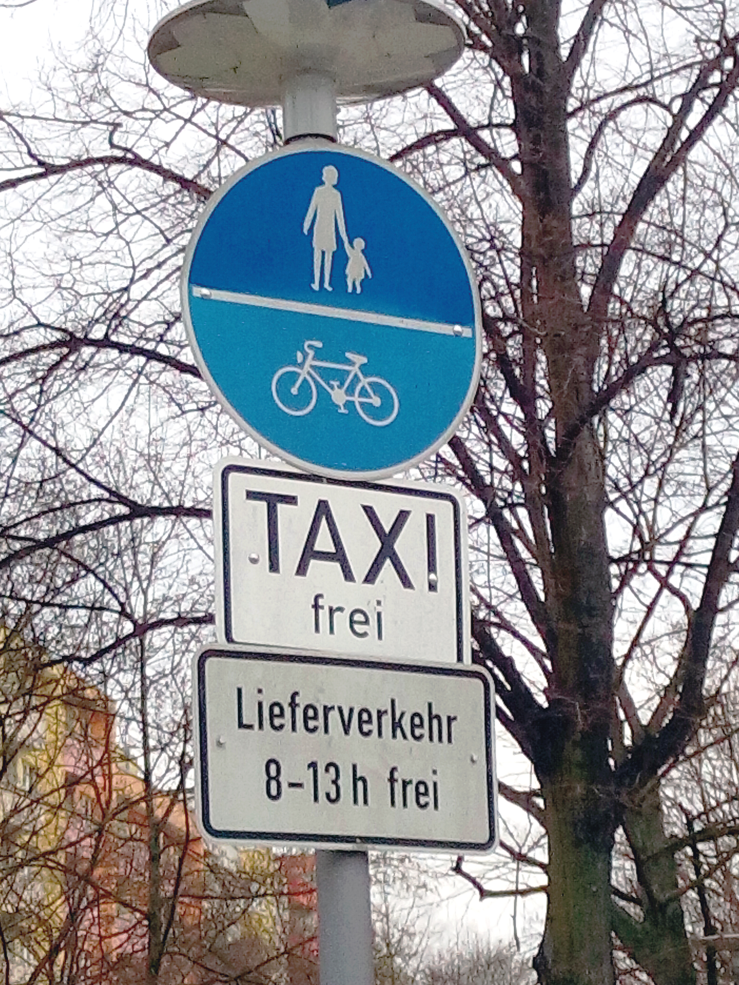 Hier ist eigentlich ein verkehrsberuhigter Bereich. Foto: Beatrix Bahnisch