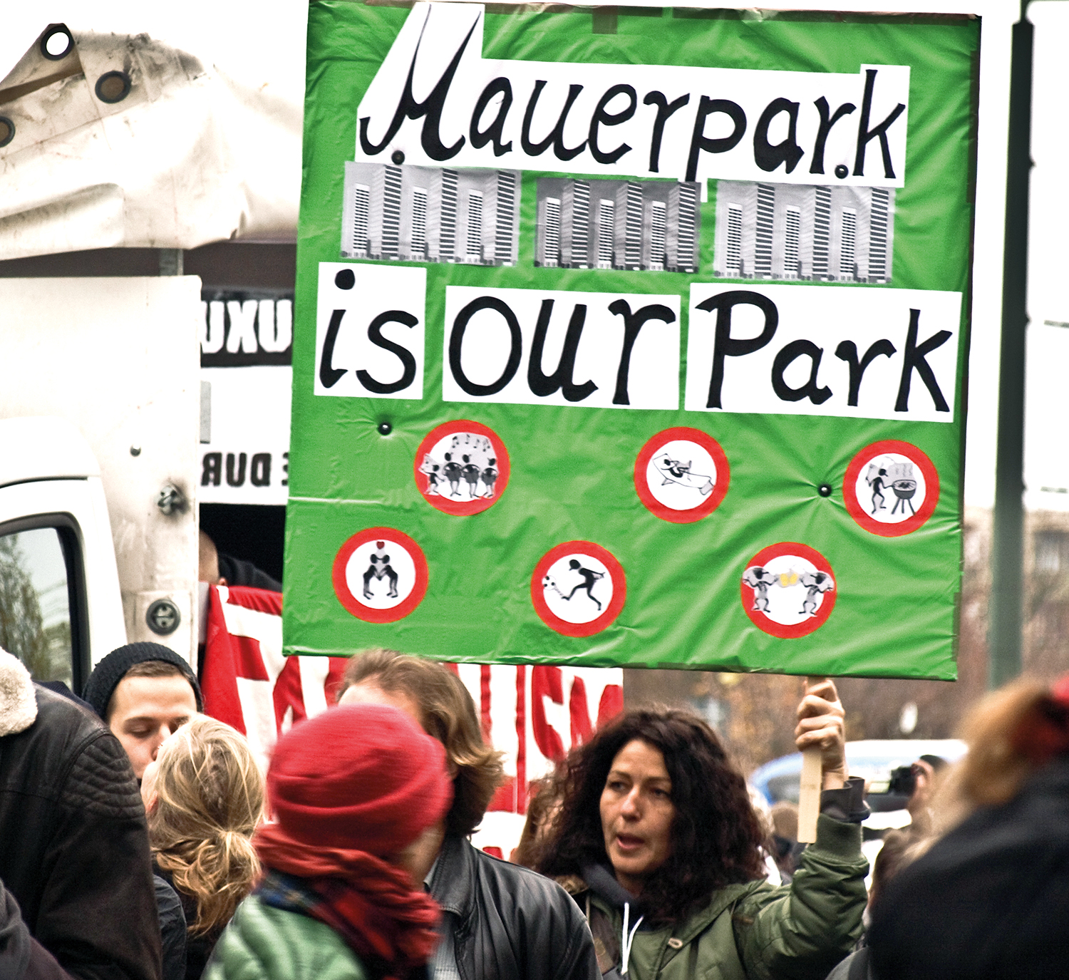 Demonstration im Mauerpark. Foto: Sallmann