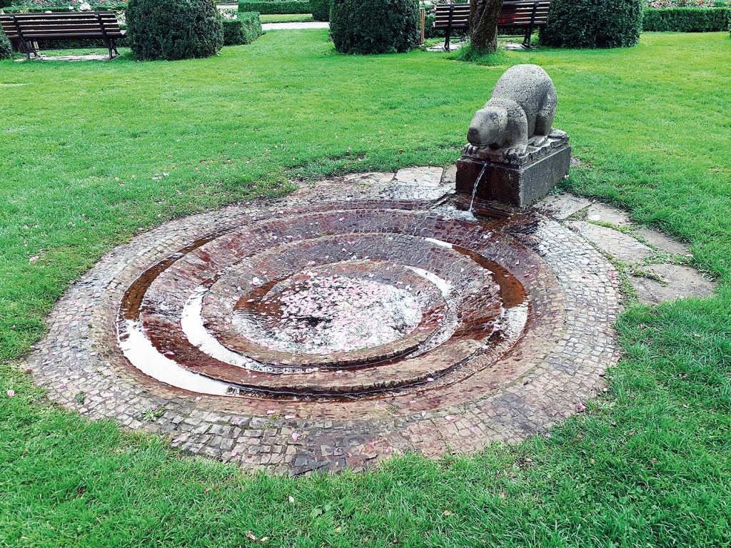 Wasserspiele im Rosengarten im Humboldthain