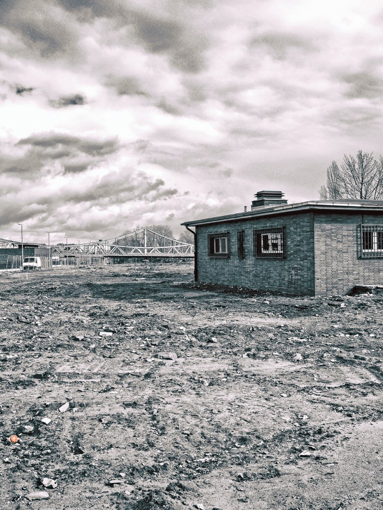 Im Jahr 2007 war die Fläche vor der Swinemünder Brücke, auf dem heute das Kaufland Gesundbrunnen steht, noch eine Brache. Foto: Sulamith Sallmann