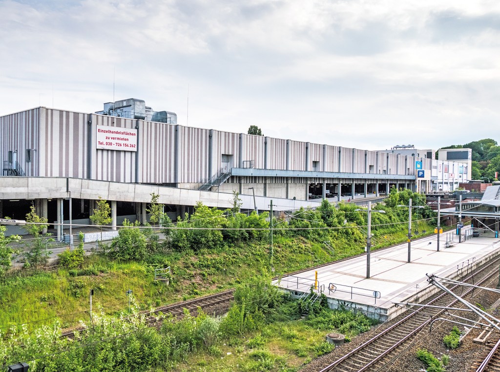 Das Fachmarktzentrum befindet sich direkt am Bahnhof Gesundbrunnen. Foto: Sulamith Sallmann