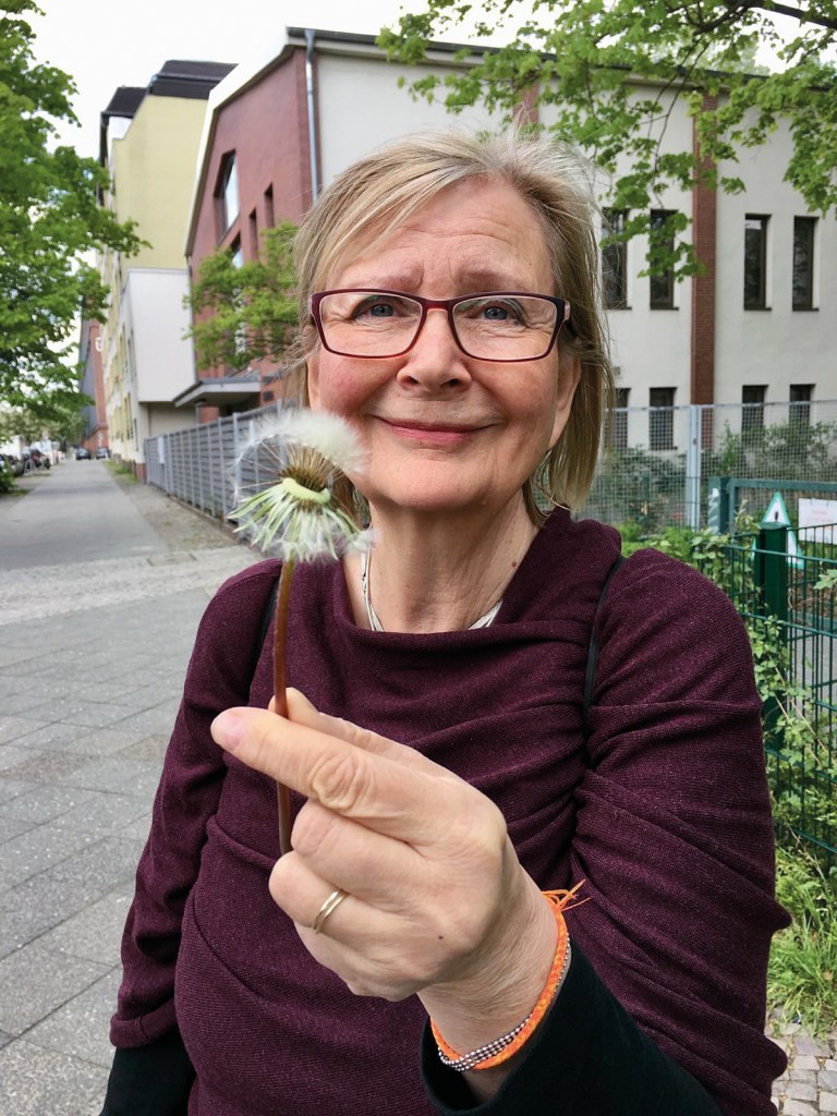 Monika Puhlemann vor vier Jahren in der Hussitenstraße. Foto: privat