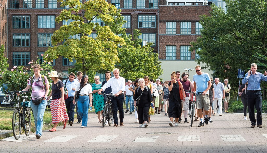 Beim Kiezspaziergang "Wandel ohne Handel?". Foto: Sulamith Sallmann