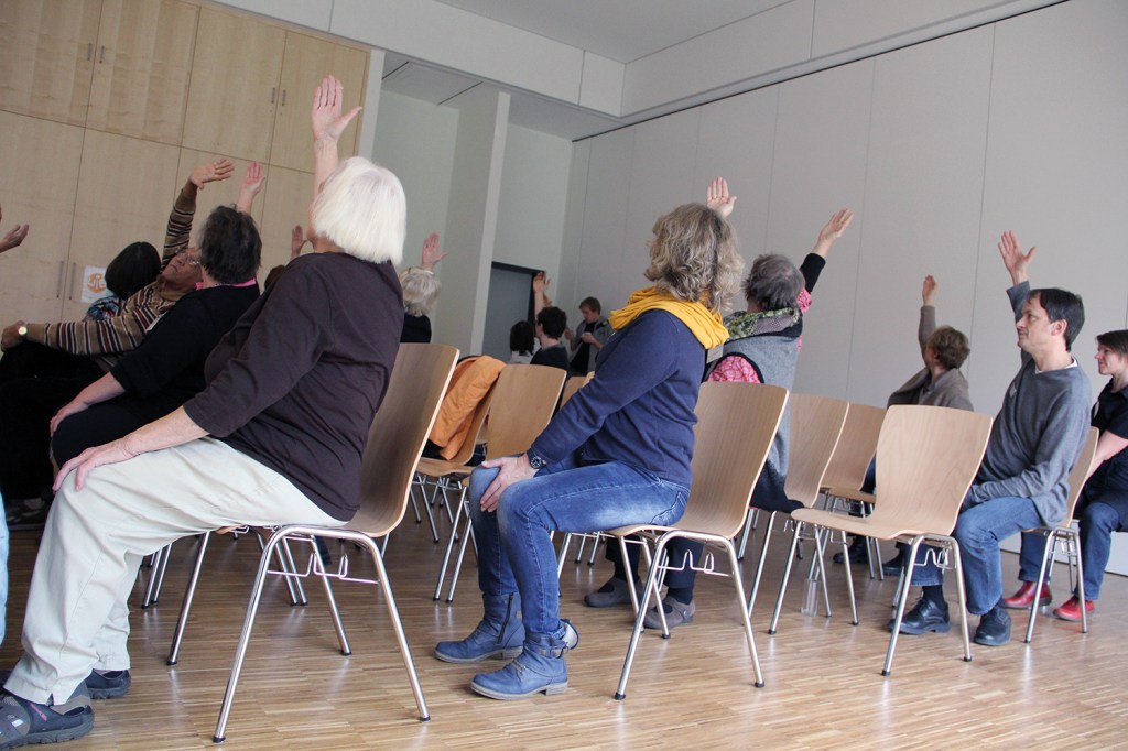 Bei einer Veranstaltung für ältere Menschen. Foto: Hensel