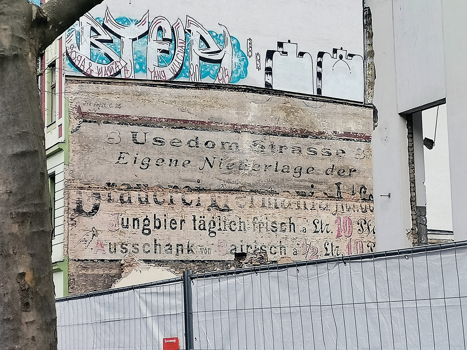 Alte Bier-Reklame aus dem frühen 20. Jahrhundert entdeckt