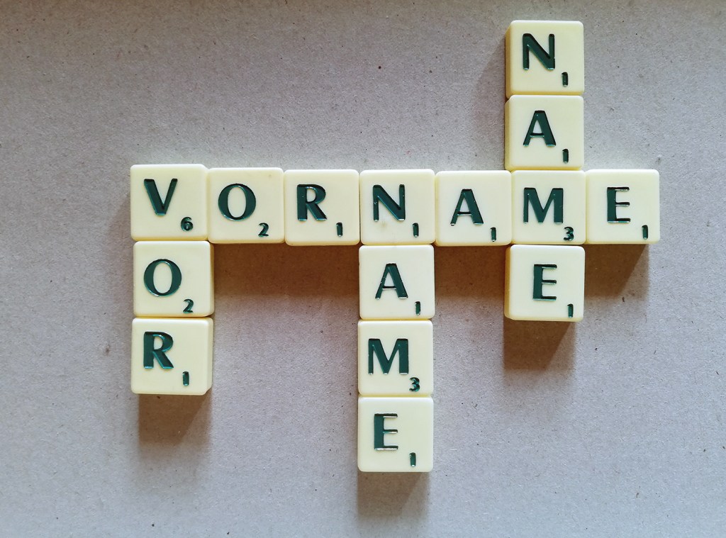 Formulare: Vorname Name oder Name, Vorname? Foto: D. Hensel