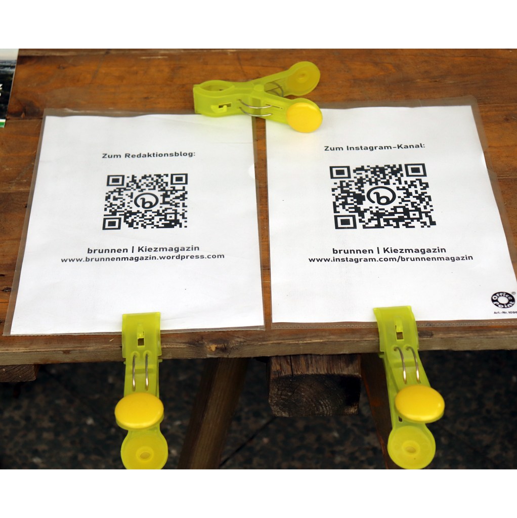 QR-Codes zeigten am Stand den direkten Weg zum Redaktionsblog und zum Instagram-Kanal der Bürgerredaktion. Foto: Andrei Schnell