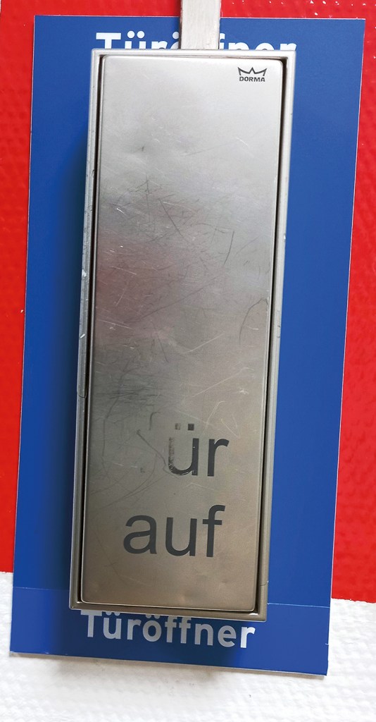 Ein solcher Türöffner verbessert die Barrierefreiheit. Foto: Dunja Berndt