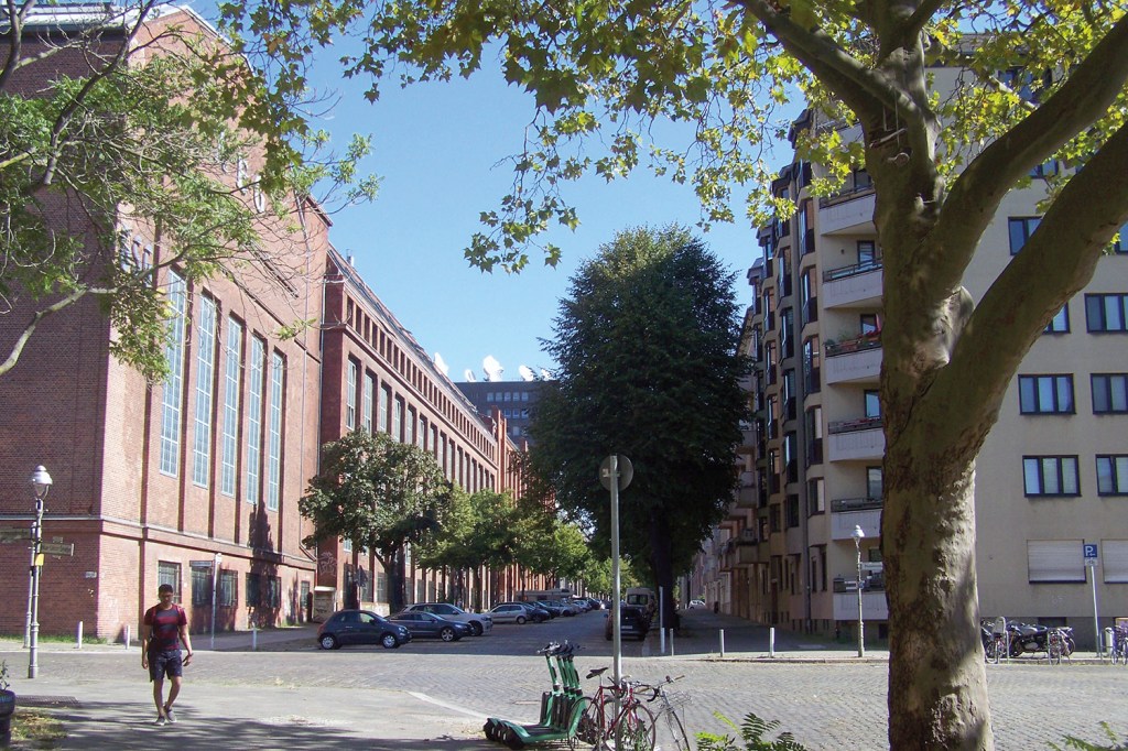 Ecke Hussitenstraße und Voltastraße 2023. Foto: Ralf Schmiedecke