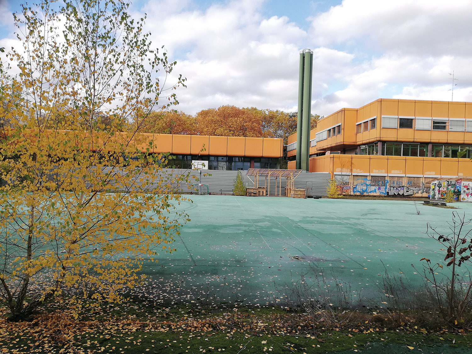 Da fliegt mir ja das Blech weg!