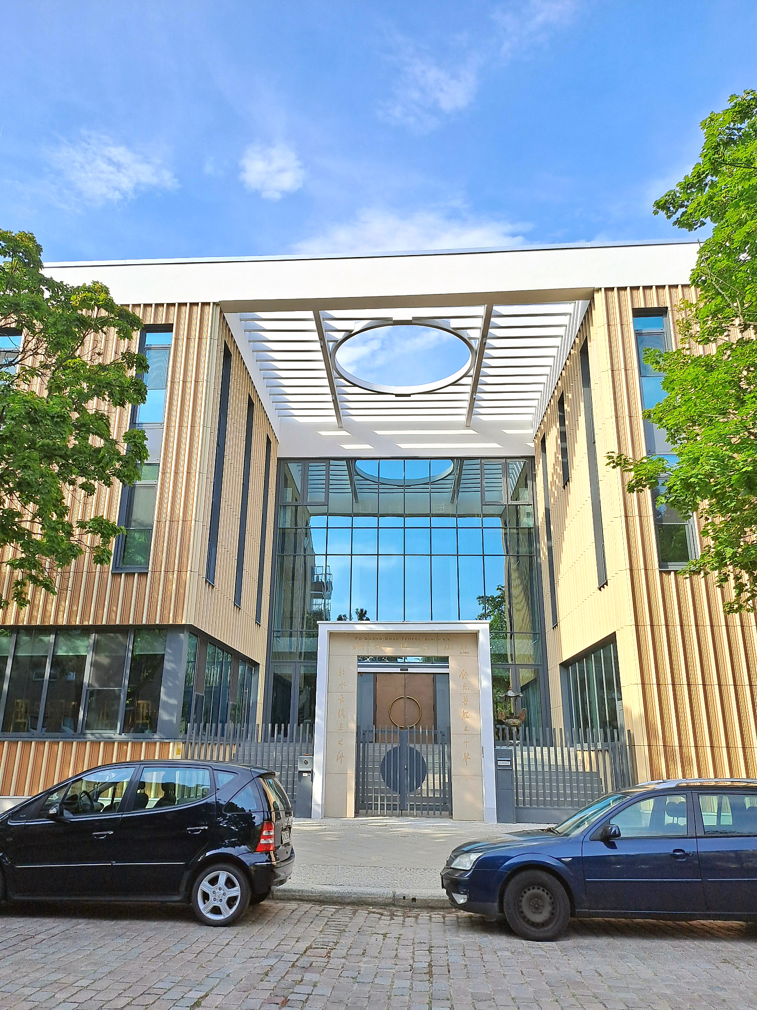 Neuer buddhistischer Tempel fertig