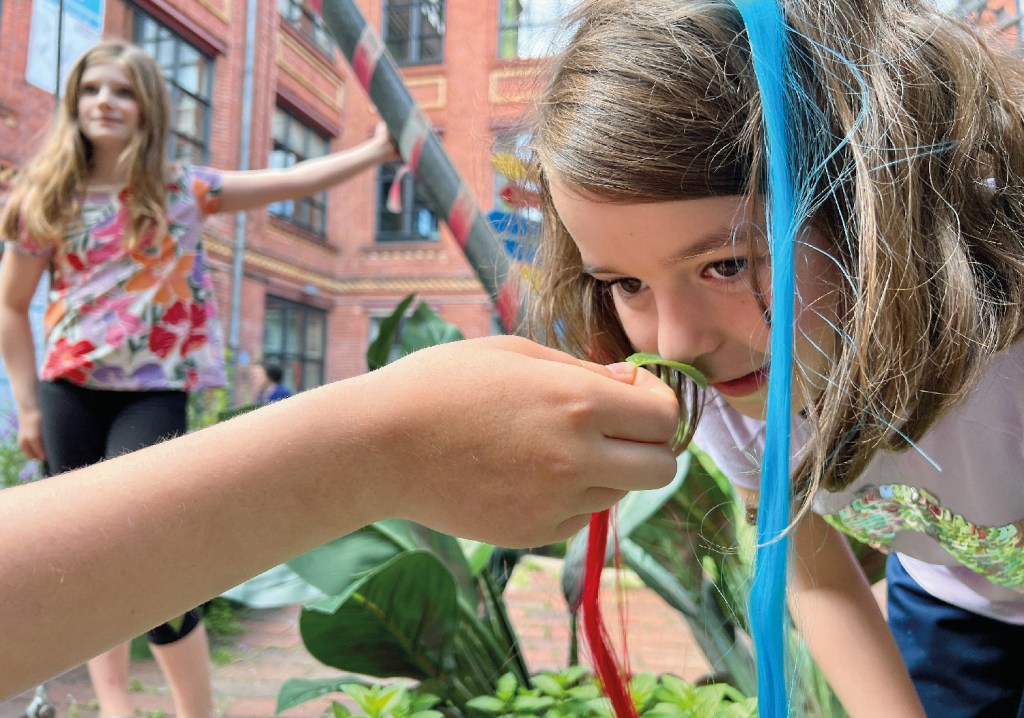 Entdecken und ausprobieren: In den Ferien gibt es im Kindermuseum ein Programm für Kinder. Foto: Labyrinth Kindermuseum Berlin