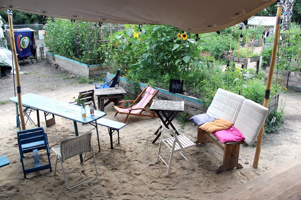 Das Gartencafé im Gemeinschaftsgarten Himmelbeet hat wieder geöffnet. Foto: Hensel