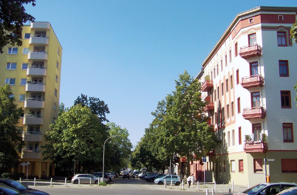 Foto aus der Graunstraße mit Blick durch die Lortzingstraße Richtung Brunnenstraße, 2024. Foto: Ralf Schmiedecke