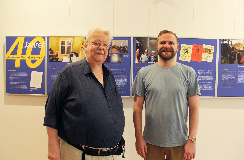 Bernd Schimmler vom Weddinger Heimatverein mit Nathan Friedenberg, dem Leiter des Mitte Museum. Foto: Hensel