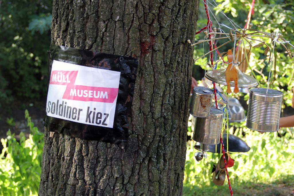 Eine Klanginstallation des Müll Museum Soldiner Kiez. Foto: Hensel