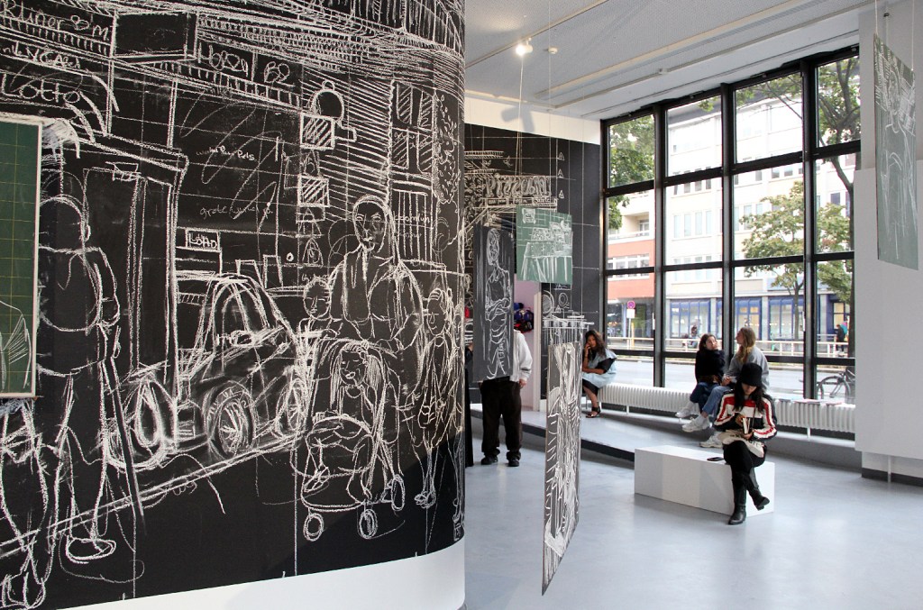 Galerie Wedding mit der aktuellen Ausstellung "Rundhalle". Foto: Hensel