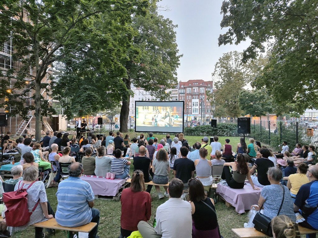 Sommerkino auf dem Leopoldplatz. Foto: Hensel