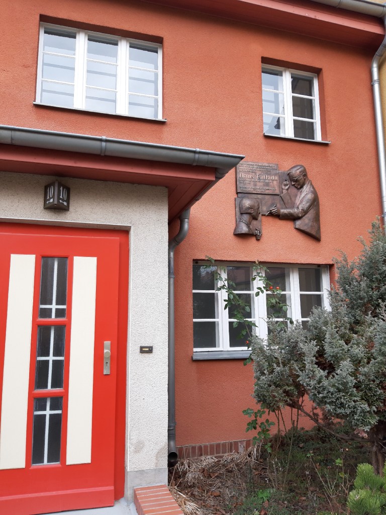 Fallada-Haus in Neuenhagen: Im früheren Wohnhaus des Schriftstellers ist seit 2021 eine Ausstellung eingerichtet. Bitte anmelden! Foto: Gemeinde Neuenhagen bei Berlin
