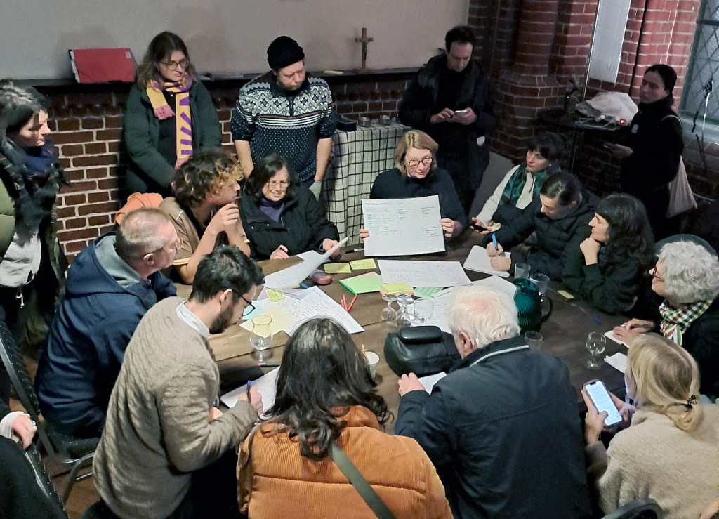 Eine Arbeitsgruppe beim Müll-Gipfel. Foto: Schnell
