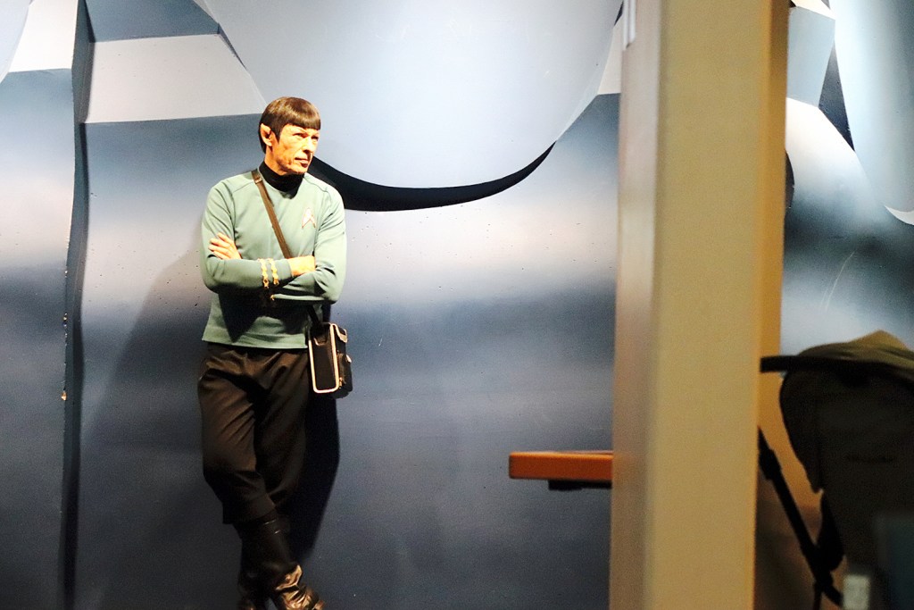 Jens Dombek, ein deutschen Doppelgänger der Start Trek-Figur Mr. Spock am Rand einer Intergalaktischen Gastvorlesung. Foto: Hensel