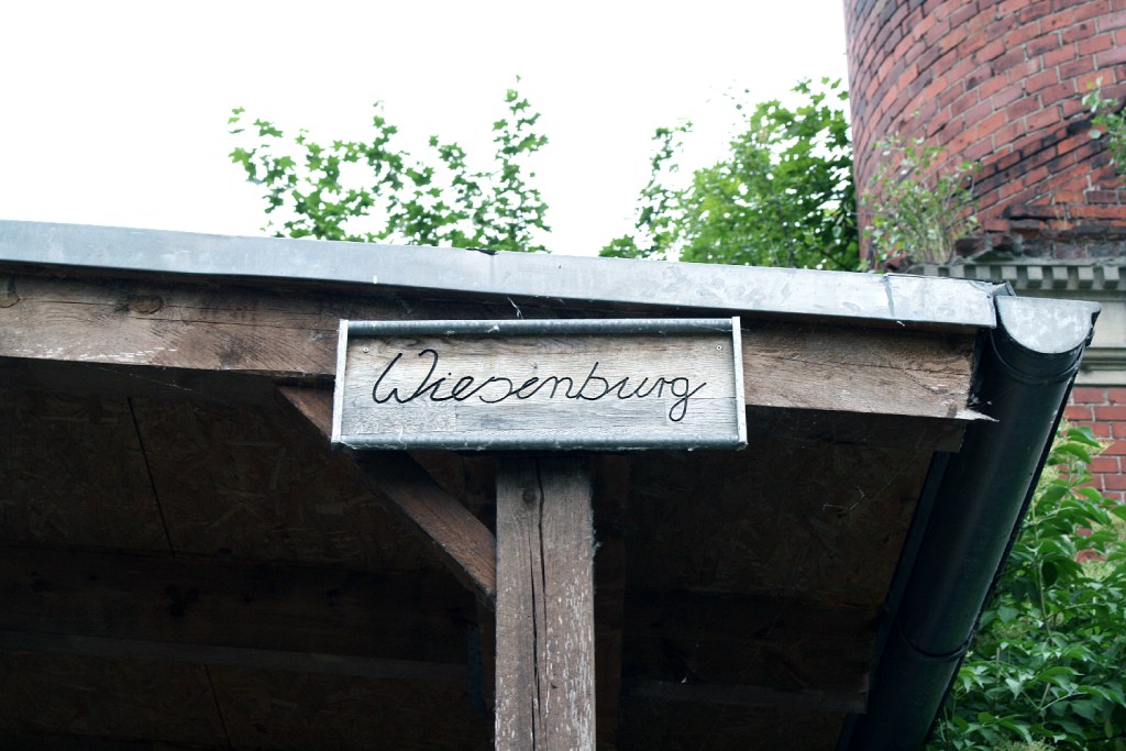 Die Wiesenburg 2010. Foto: Andrei Schnell