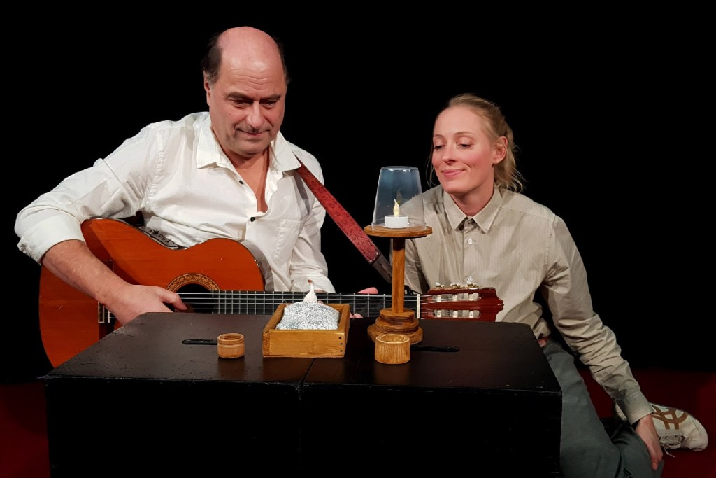Eine Szene aus "Weihnachtsgans Auguste". Foto: Atze Musiktheater