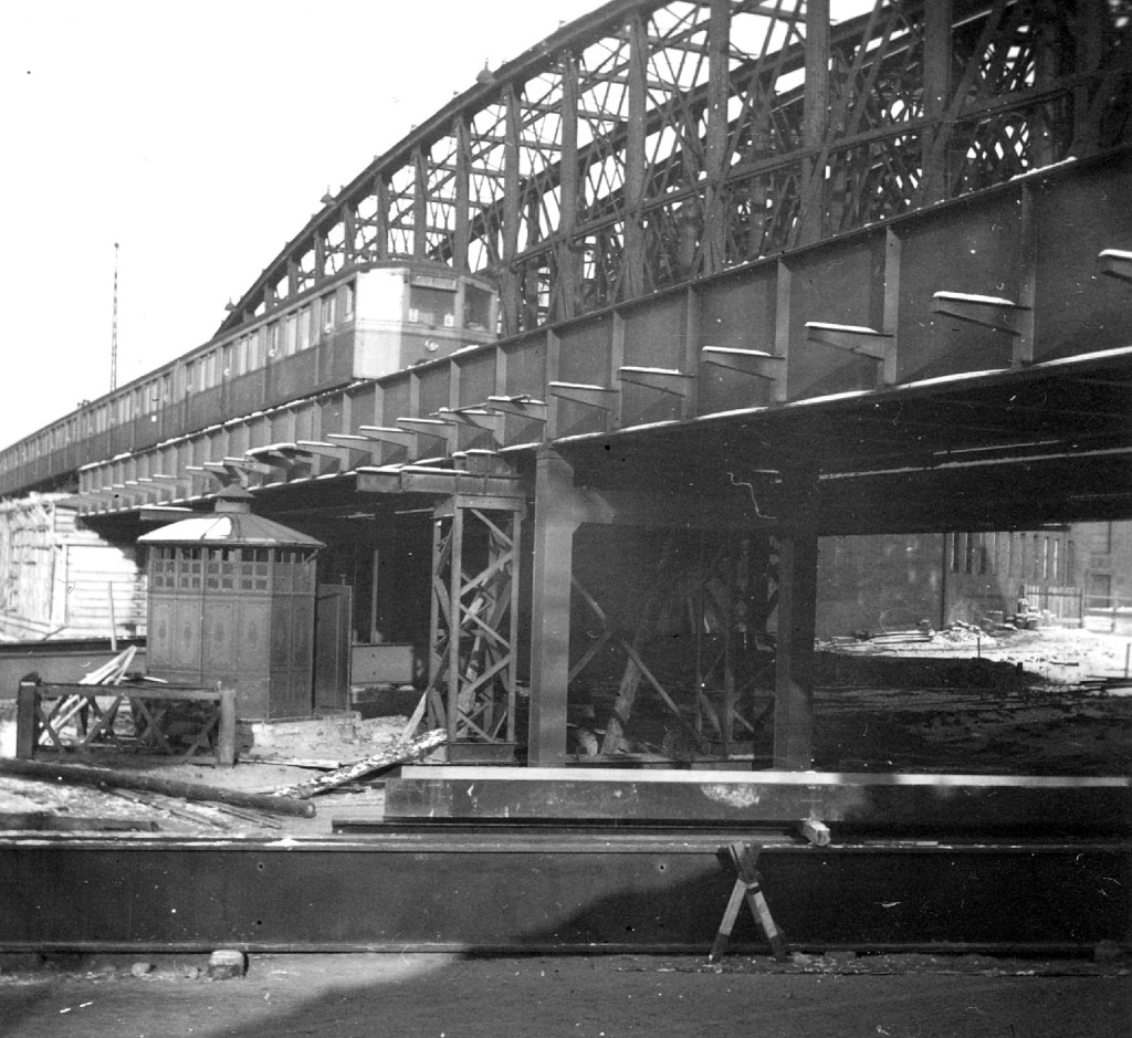 Neubau Liesenbrücke für die S-Bahn (1956). Foto: Sammlung Ralf Schmiedecke