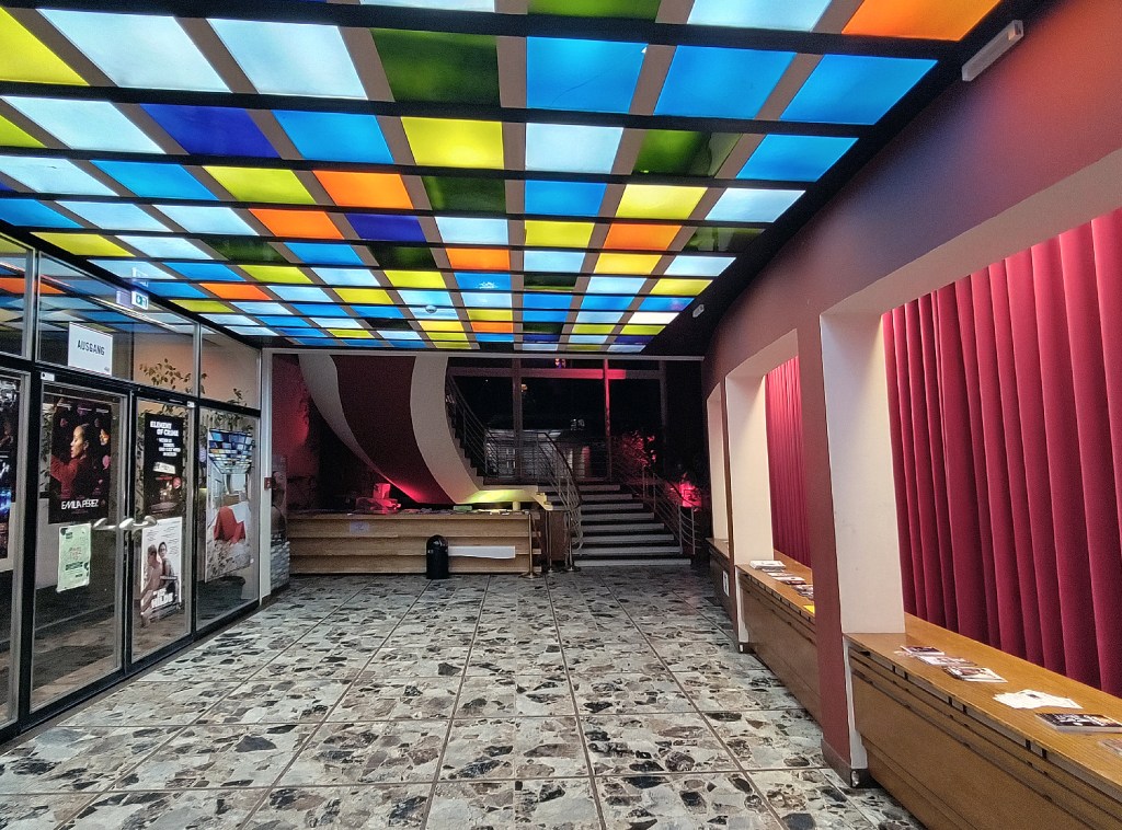 Einfach die tollste Decke im Wedding -und ein tolles Programm: das City Kino Wedding. Foto: Hensel