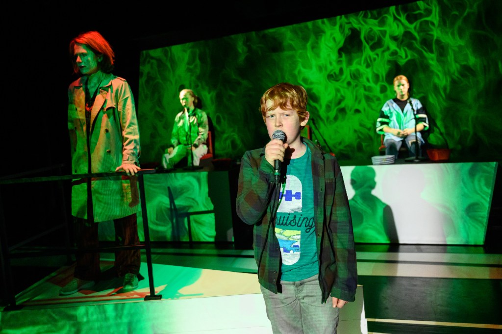 Eine Szene aus dem Stück "No Planet B" im Atze Musiktheater. Foto: Jörg Metzner