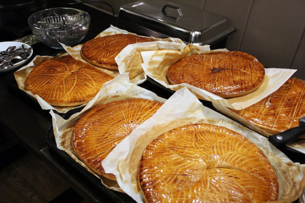 Der französische Teil des Abendessens: Galette des Rois. Foto: Hensel