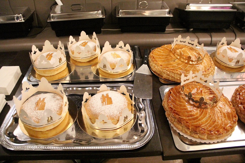 Wer kann da widerstehen? Galette des Rois beim Deutsch-Französischen Tag im Wedding 2025. Foto: Hensel