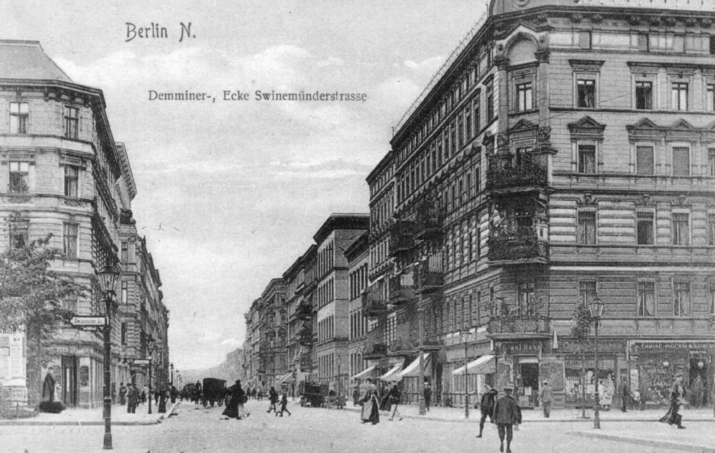 Gestern und heute: Blick von der Swinemünder Straße in die Demminer straße, 1910. Foto: Sammlung Ralf Schmiedecke