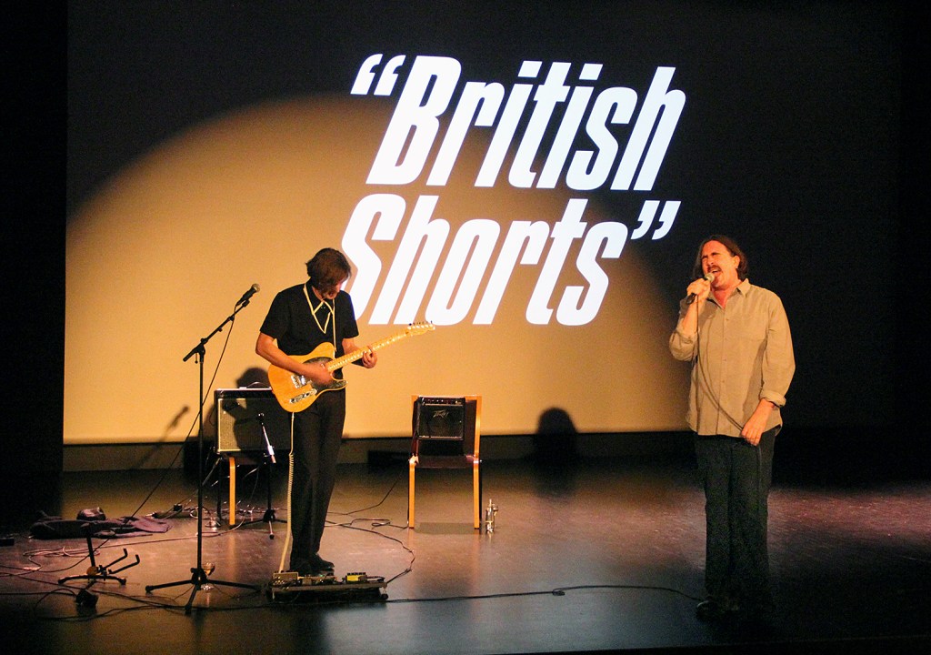 Das war ein tolles Konzert beim Festival 2024: Eddie Argos von der Band "Art Brut" im City Kino. Foto: Hensel