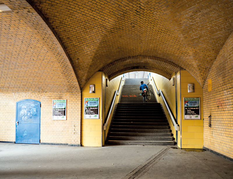 Im Bahnhofsgebäude des Bahnhof Wollankstraße. Foto: Sallmann