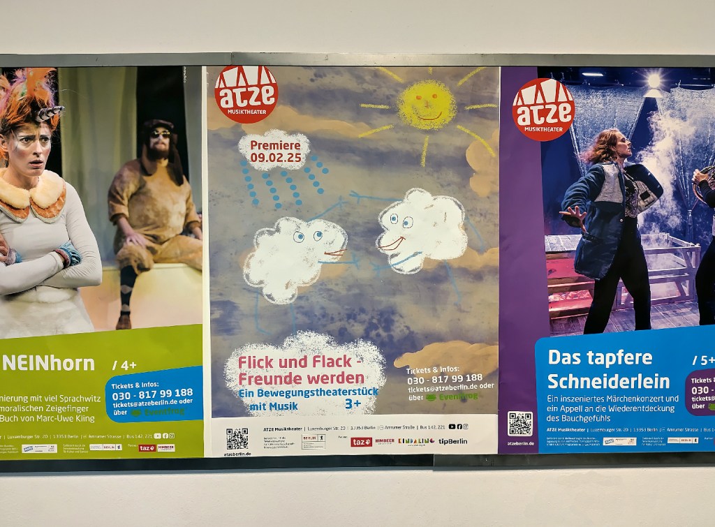 Das Plakat für das neue Stück im Atze-Spielplan. Foto: Hensel
