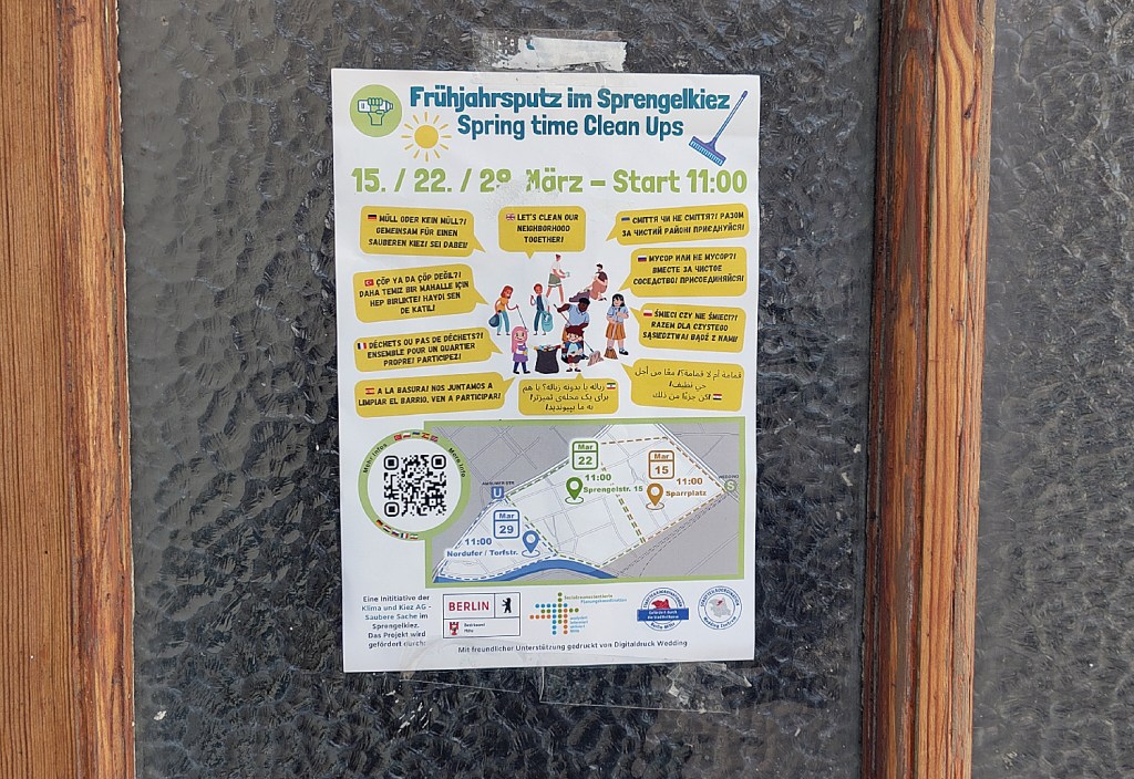 Plakat mit den Frühjahrsputz-Terminen im Sprengelkiez. Foto: Hensel