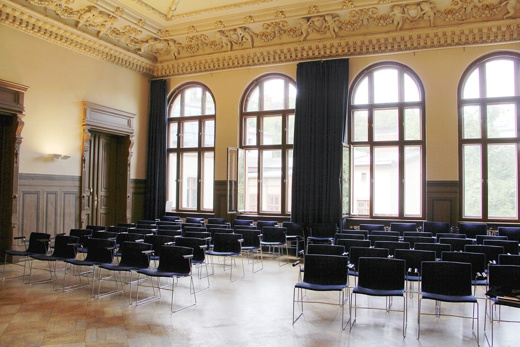 Der Puttensaal in der Bibliothek am Luisenbad. Foto: Hensel
