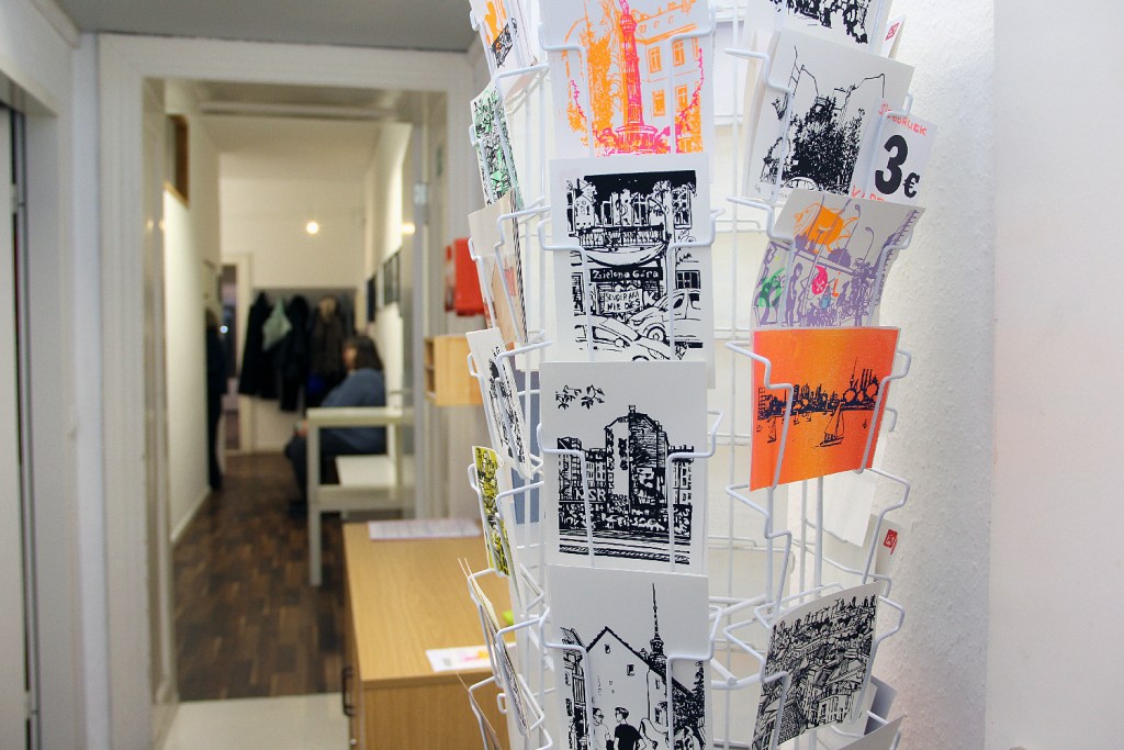 Postkarten mit Motiven von Tatiana Miller. Foto: Hensel