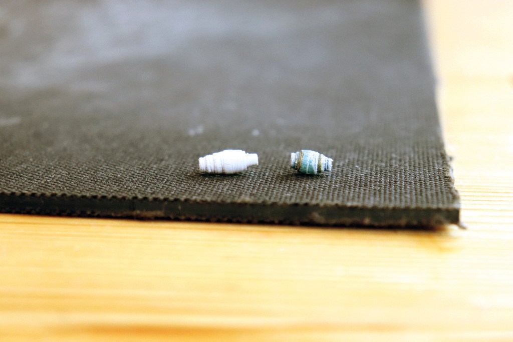 Fertig sind die Papierperlen. Foto: Schnell
