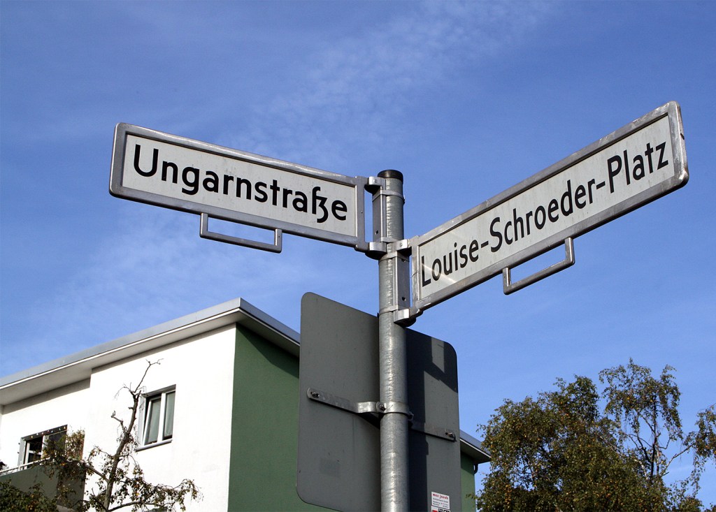 Straßenschild der Ungarnstraße. Foto: Schnell
