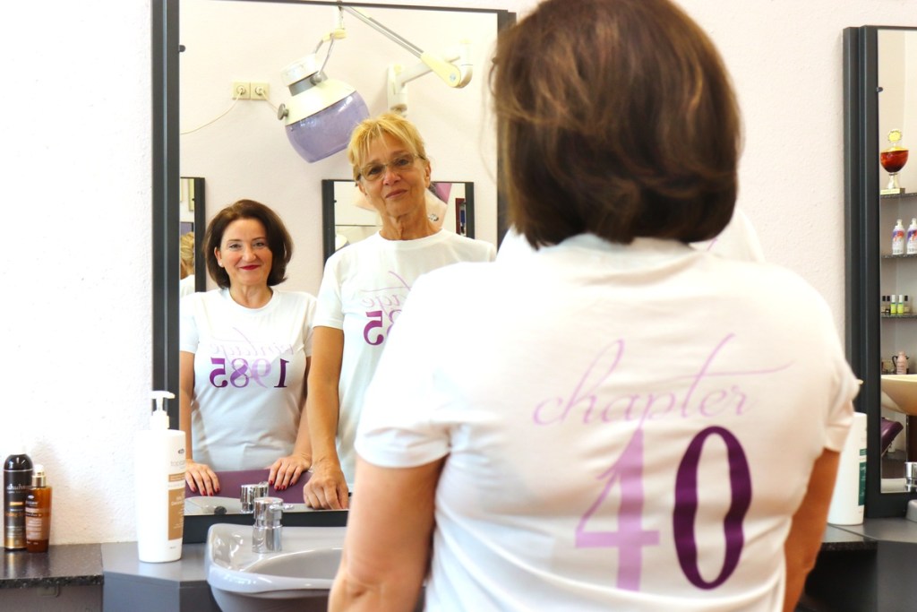 Die Chefin freut sich über 40 Jahre Friseursalon Ute Lehmann