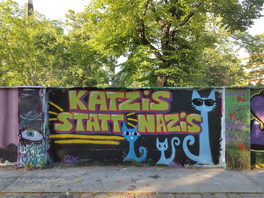 Aktuelle Themen und schöne Bilder: Die North Side Gallery. Foto: Hensel
