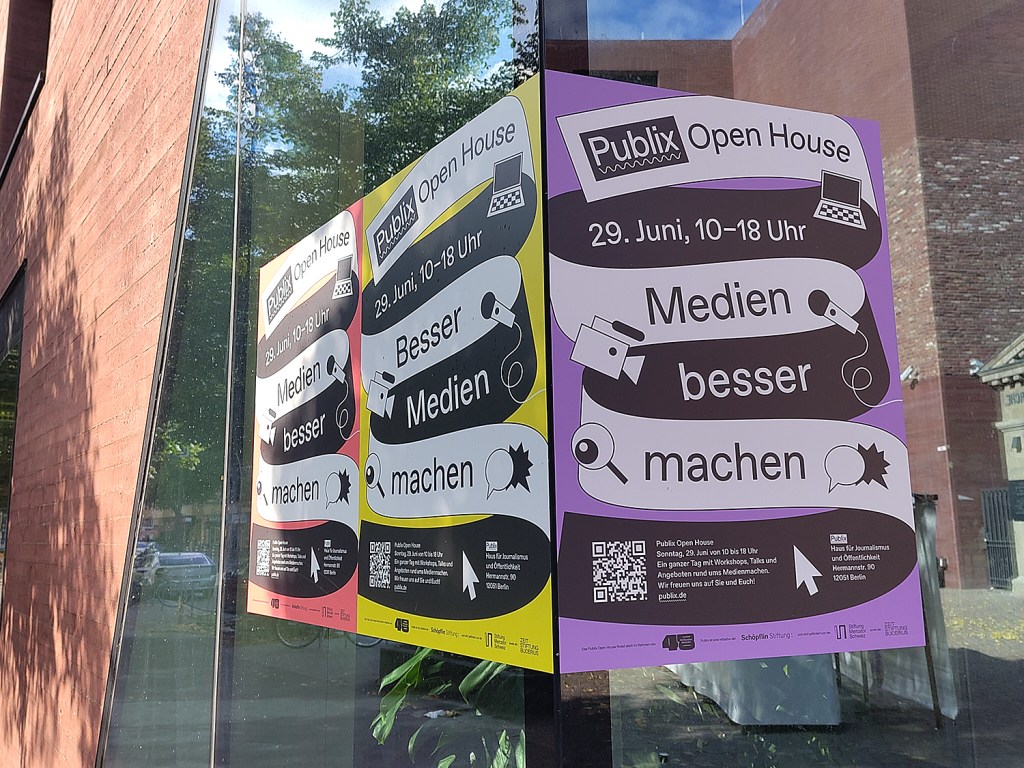 Medien besser machen: Das Plakat zum Tag der offenen Tür. Foto: Hensel
