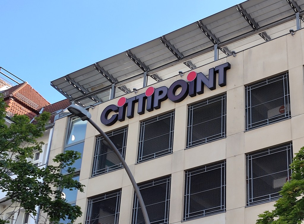 Auf dem Dach des Cittipoint in der Müllerstraße beginnt der Dachspaziergang. Foto: Hensel